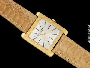 1963 Audemars Piguet "Extra-Flat" Vintage Mens Midsize Watch - 18K Gold