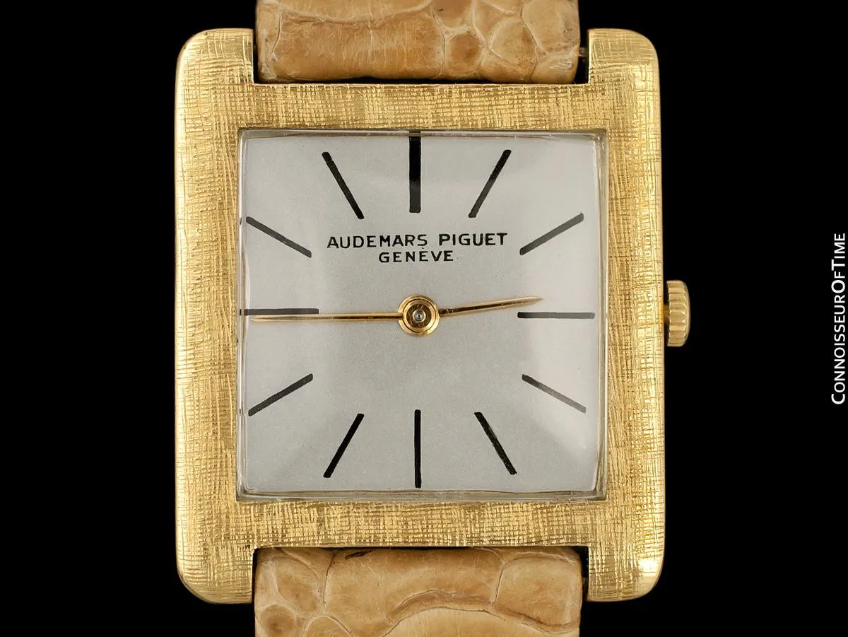 1963 Audemars Piguet "Extra-Flat" Vintage Mens Midsize Watch - 18K Gold