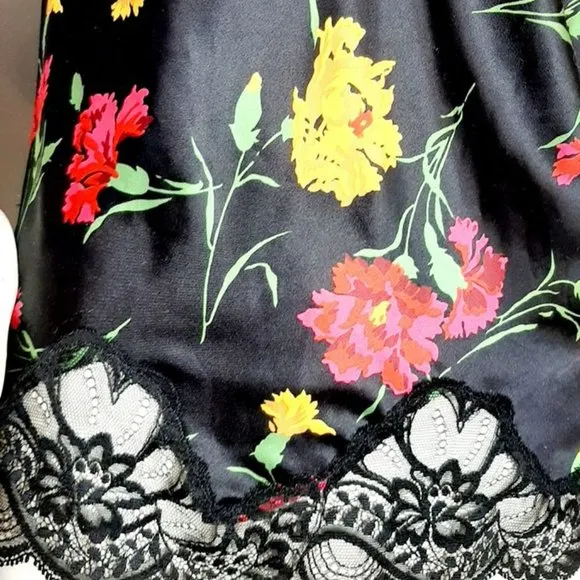 1990s Vintage Designer Black Flowers &amp; Lace Camisole Top By Oscar De La Renta