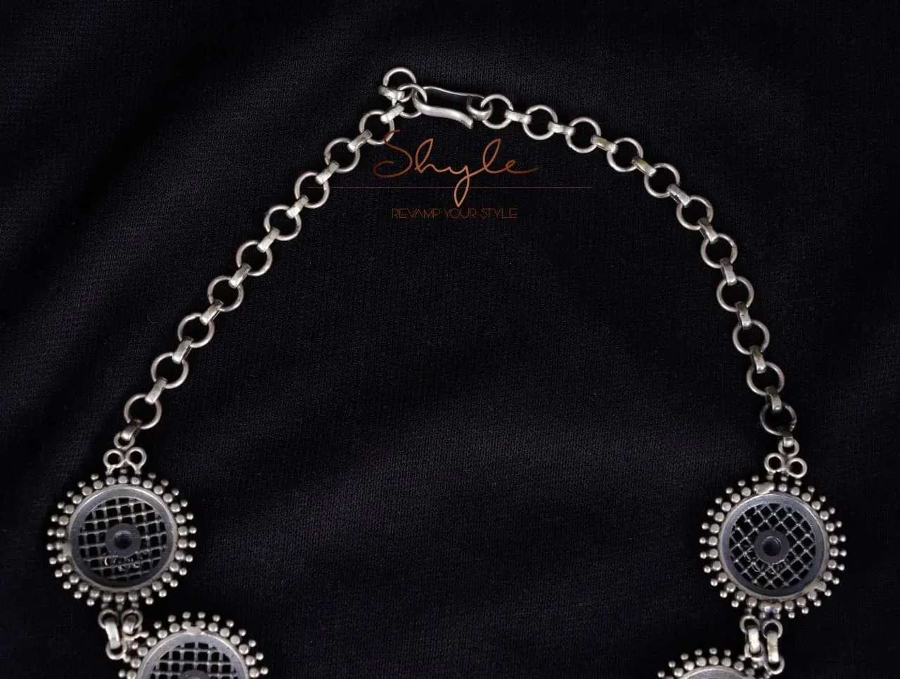 Adya Jali motif Flower Embossed Sequence Choker Set