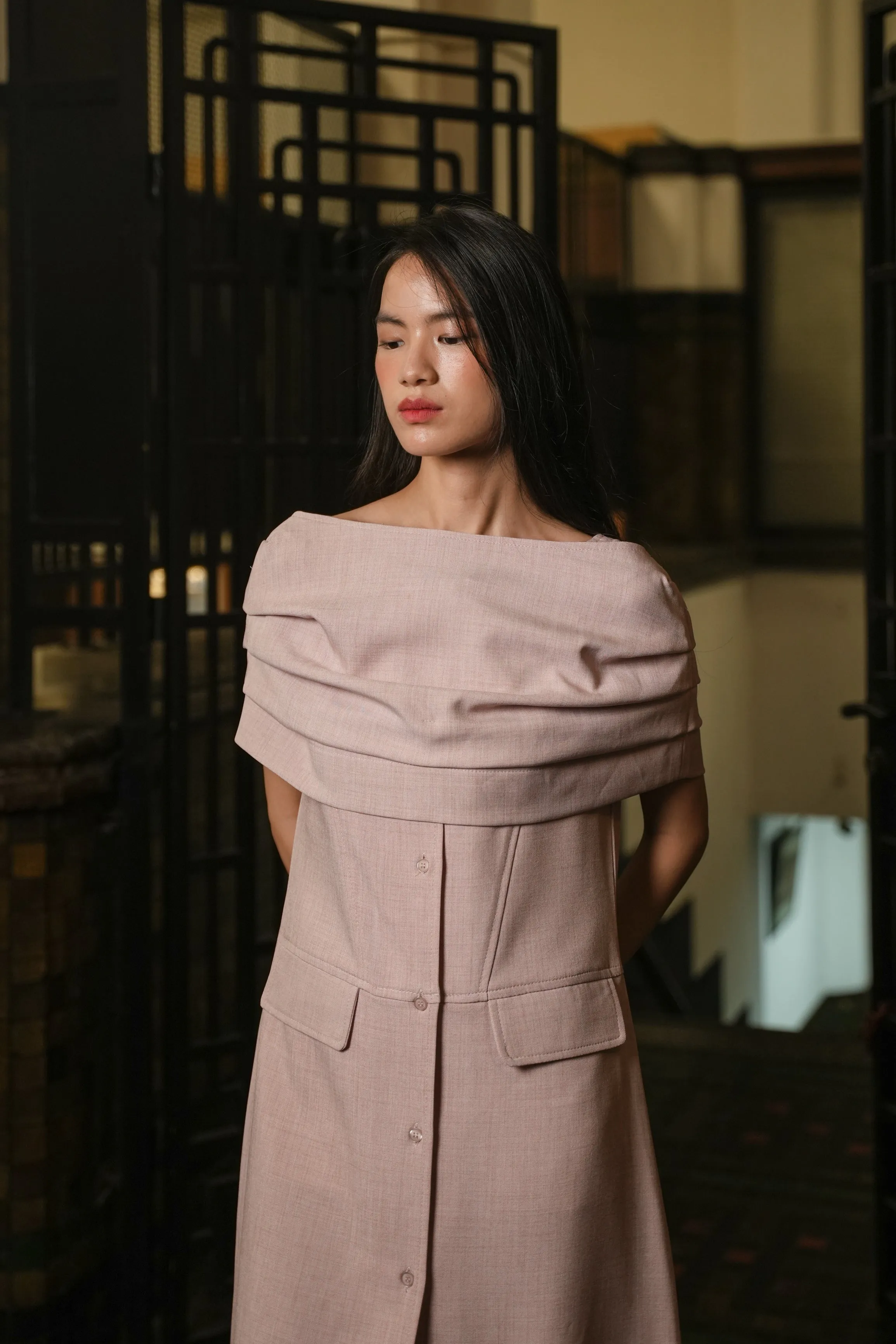 BIENN CAPE IN FEATHER BERRY