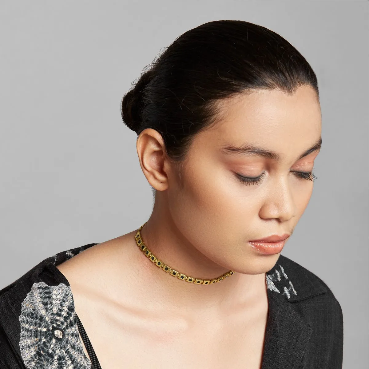 Black Meena Choker In Black / Gold