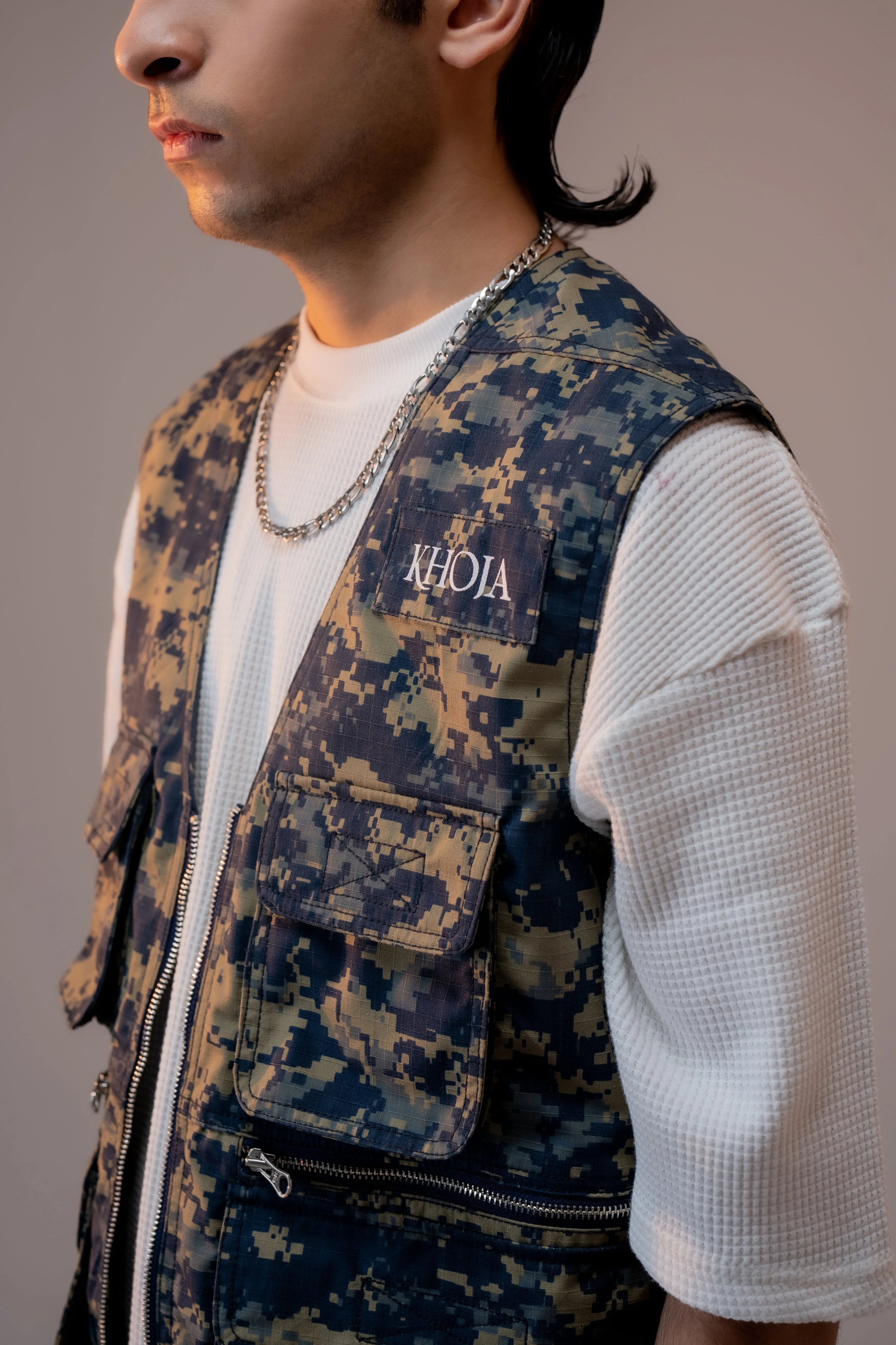 CAMOUFLAGE UTILITY VEST