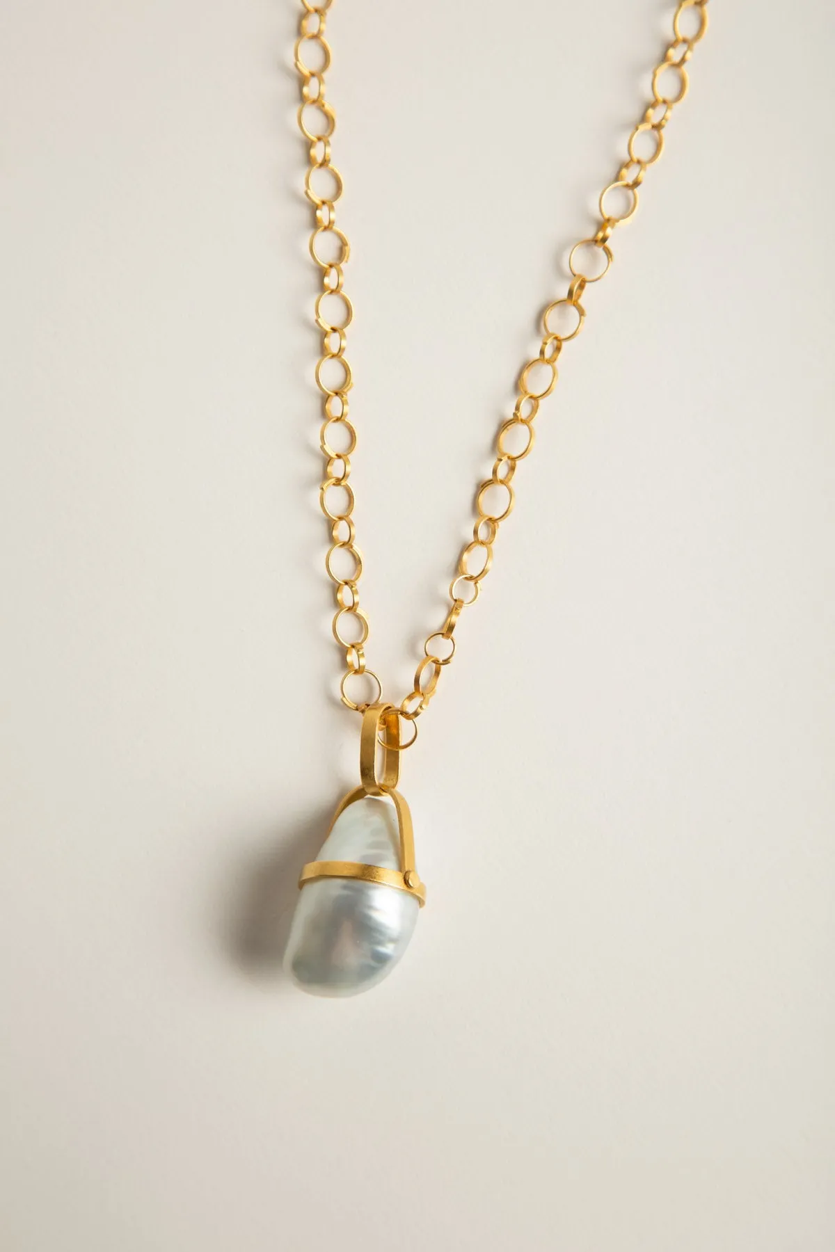 ELI HALILI | WHITE PEARL PENDANT