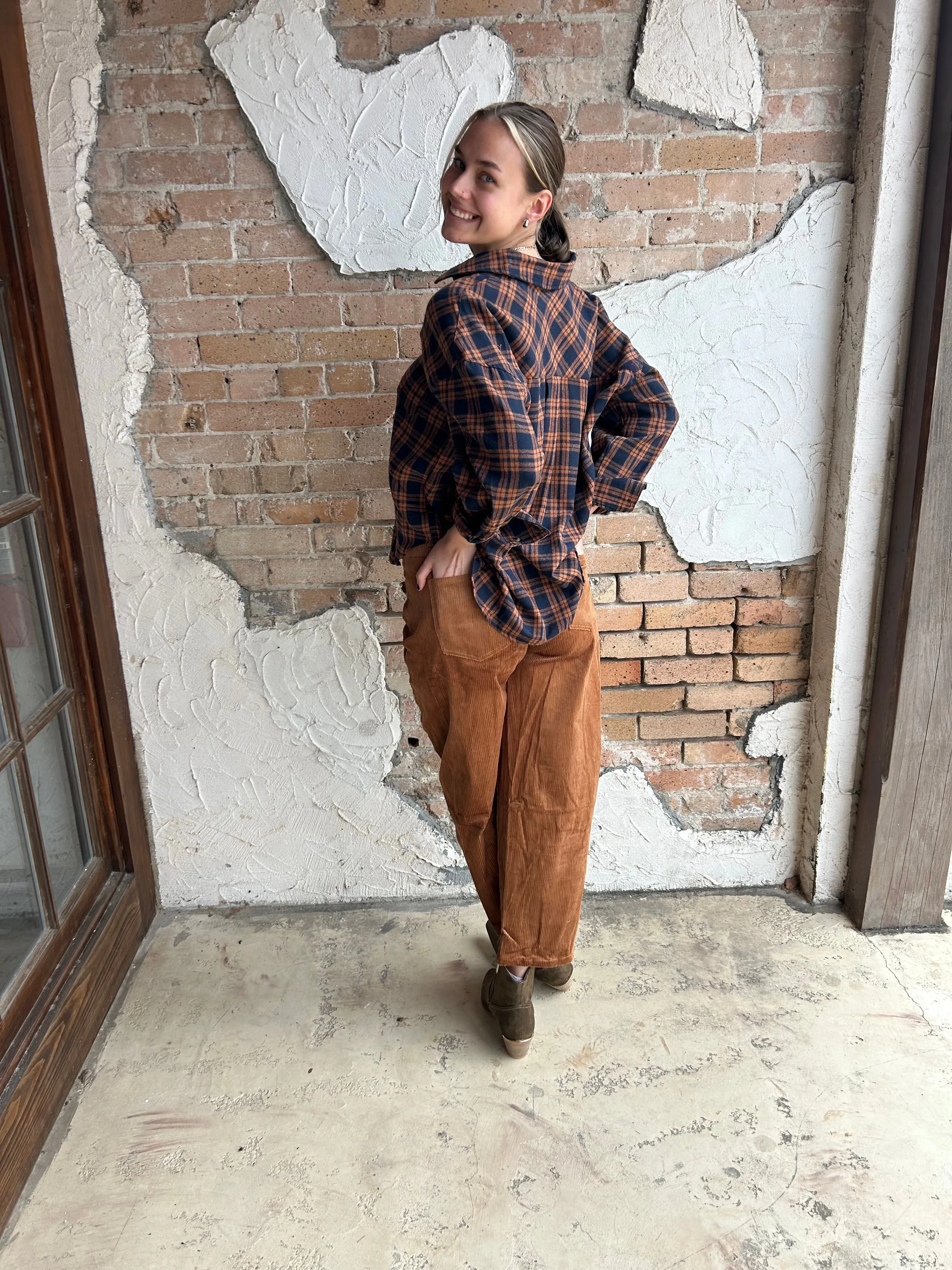 Fall Feeling Flannel: Navy/Camel