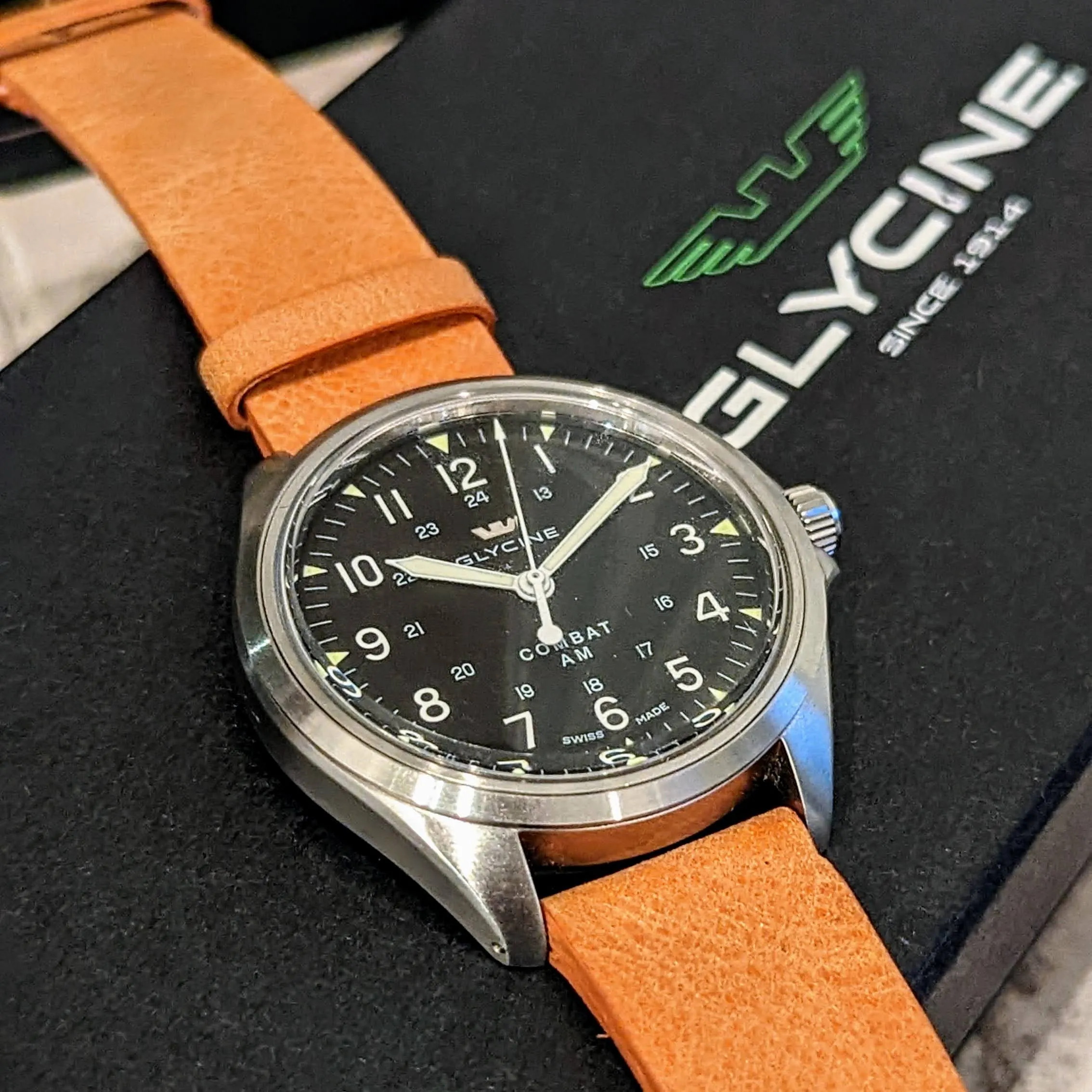 GLYCINE Combat AM Automatic Watch Ref GL0239 DEMO UNIT NEAR NOS! 2 STRAPS