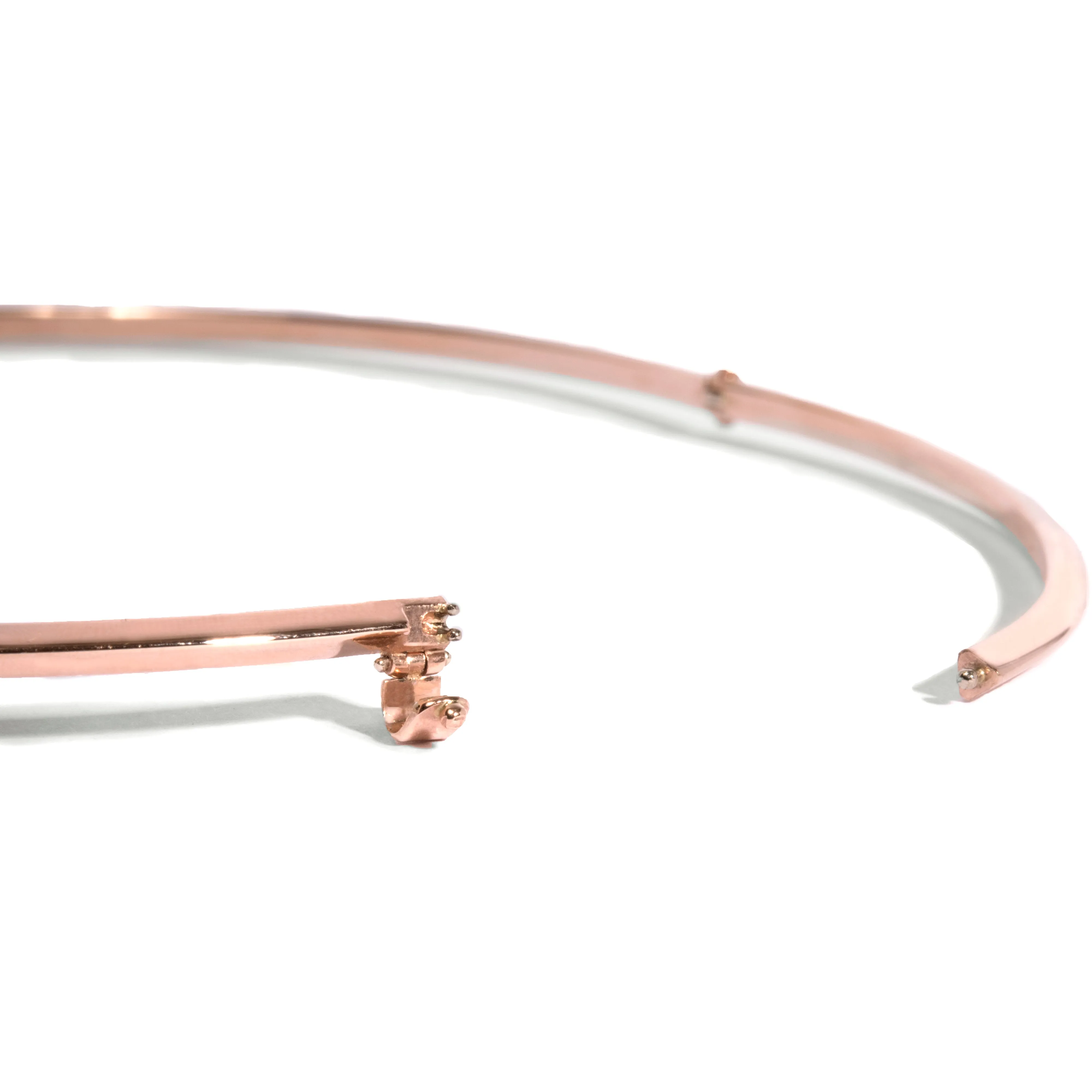 Knife Edge Orbit Choker