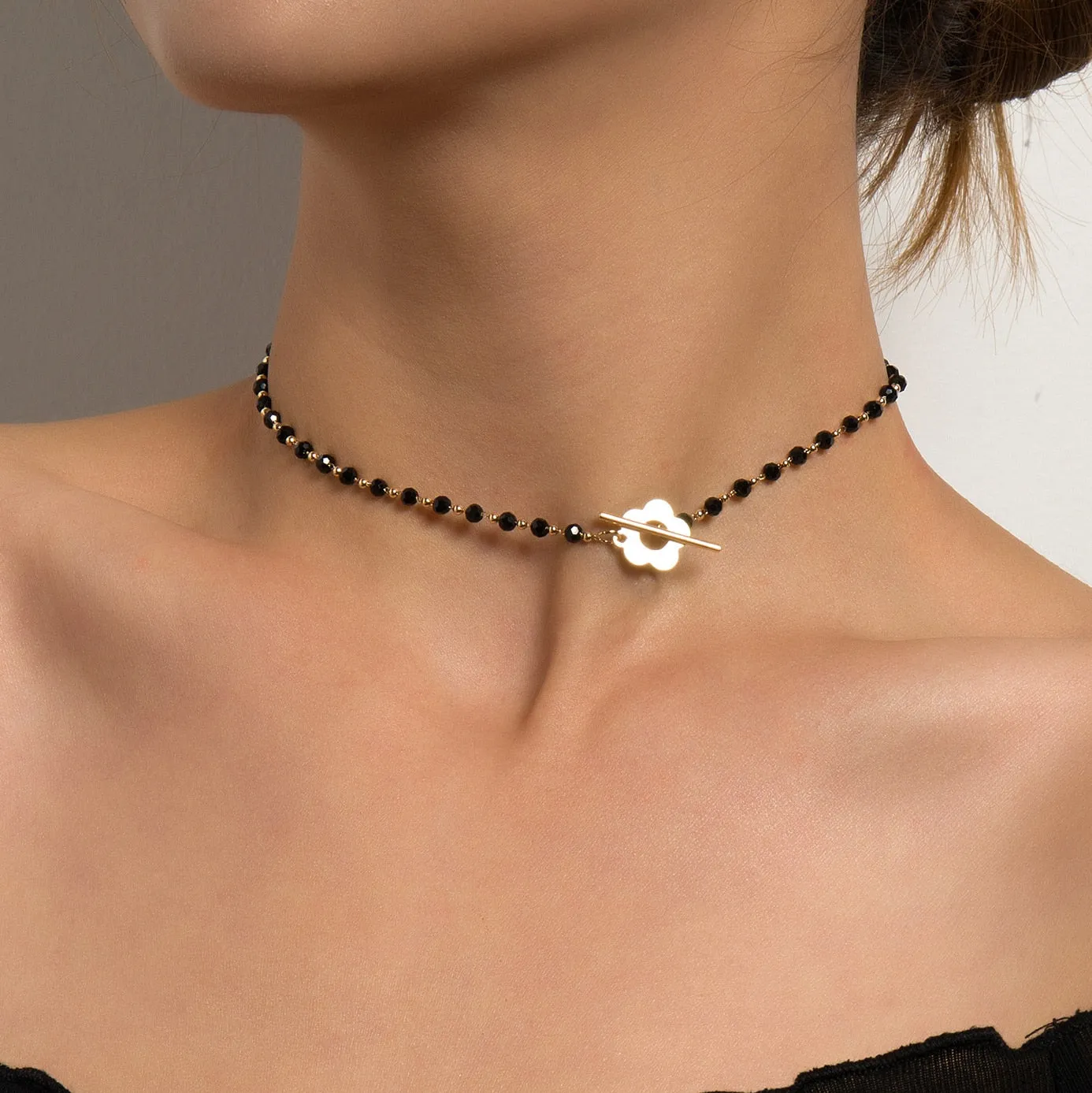 Luxury Black Crystal Bead Choker Necklace with Flower Lock for Women