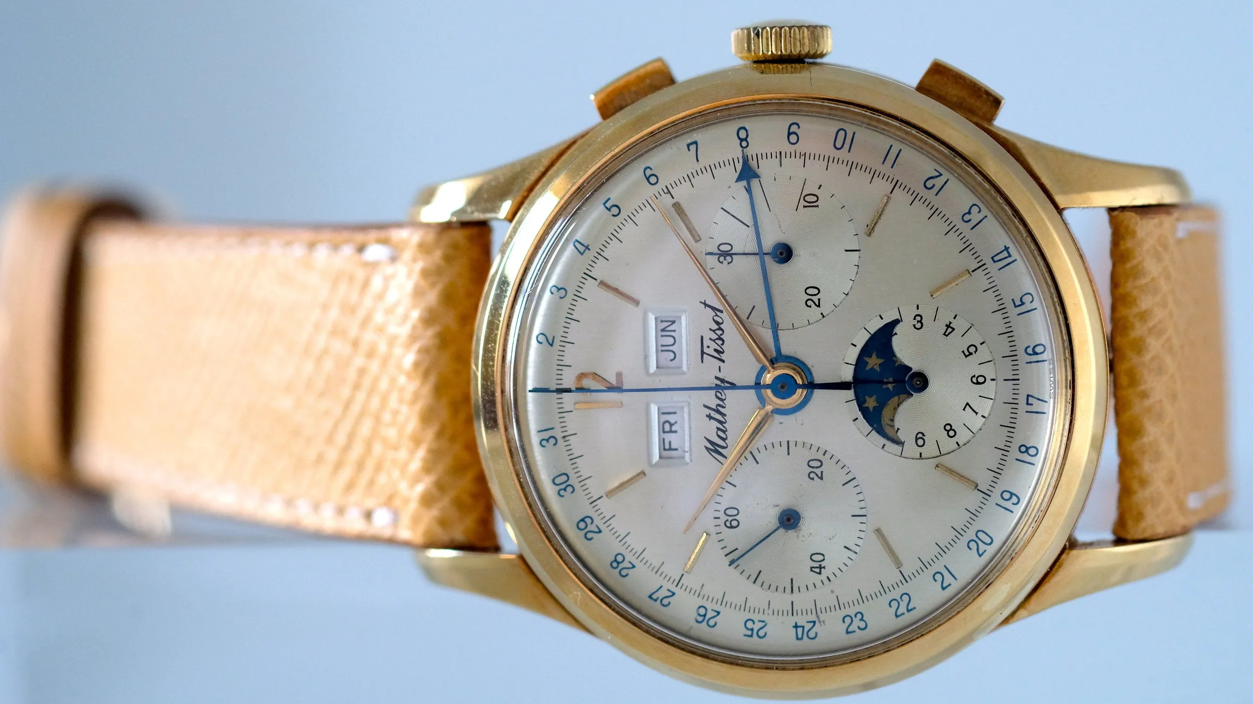 Mathey-Tissot Triple Date Calendar Chronograph in 18kt Yellow Gold
