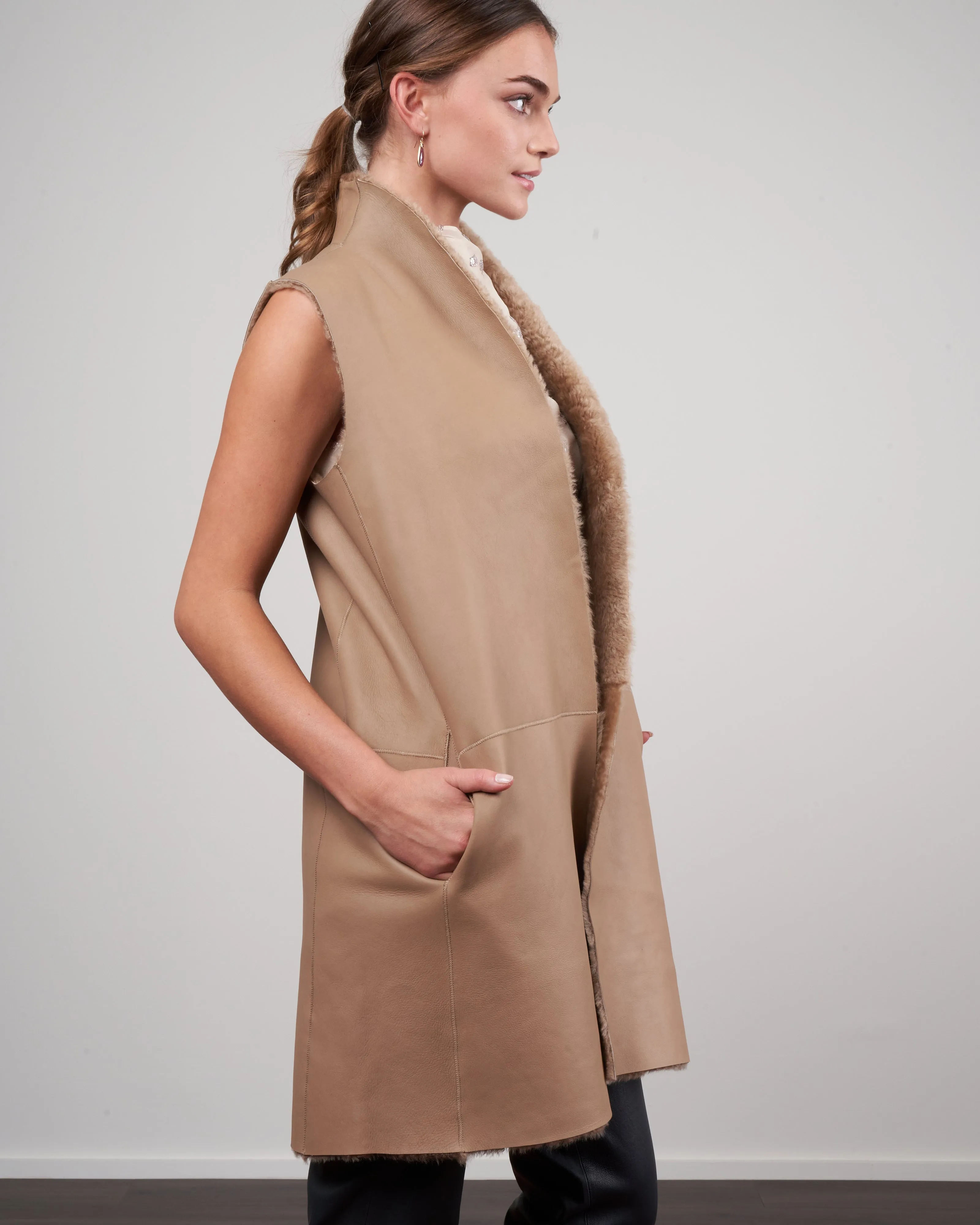 merinillo stand collar shearling gilet - camel