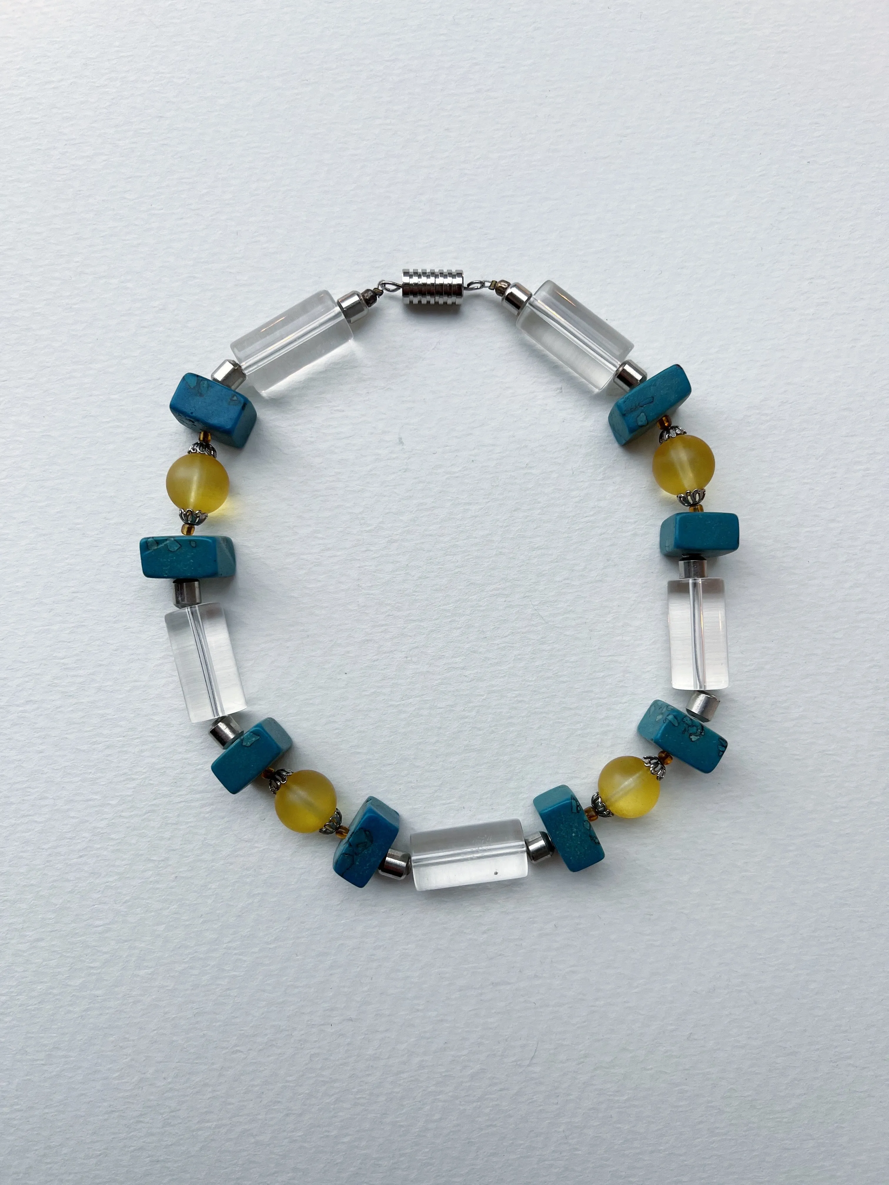 MODERNIST LUCITE CHOKER