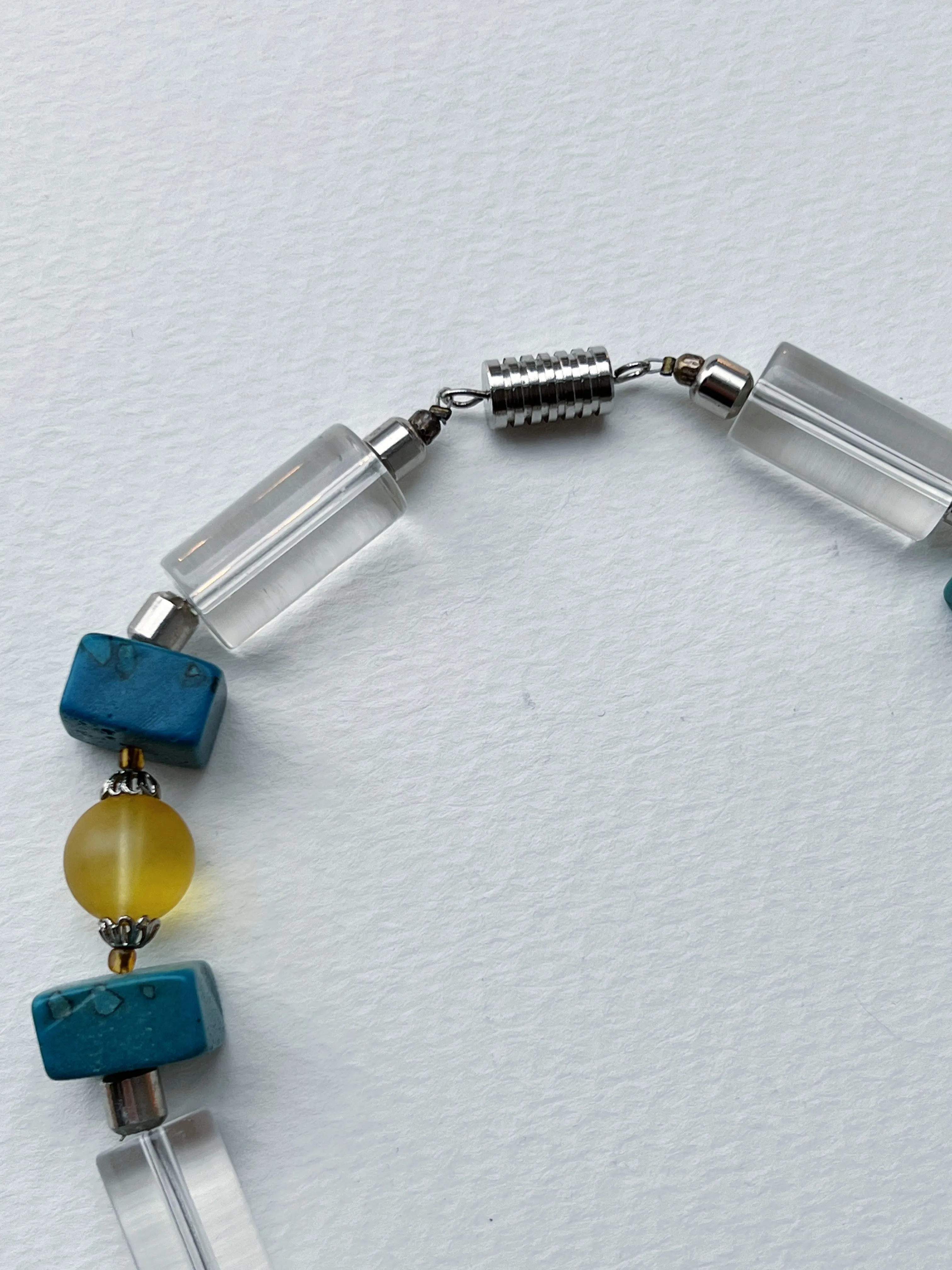 MODERNIST LUCITE CHOKER