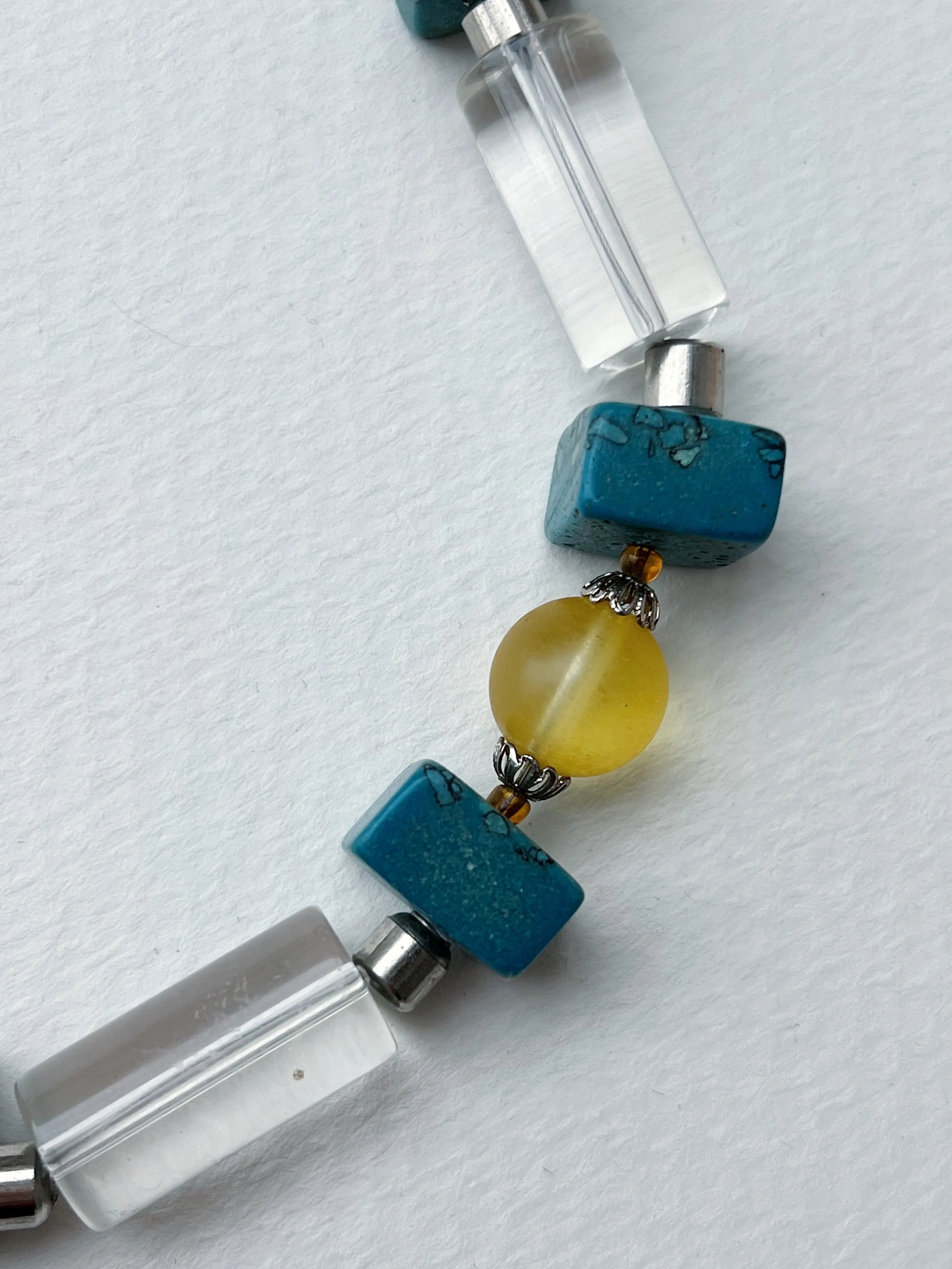 MODERNIST LUCITE CHOKER