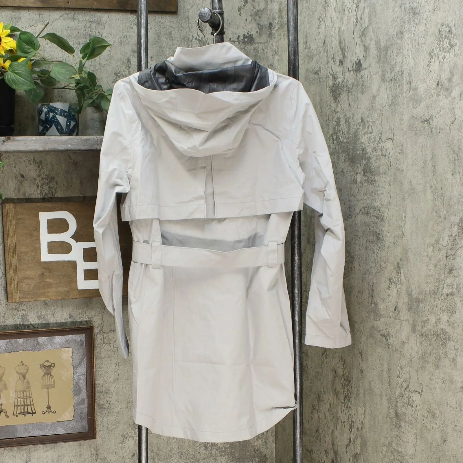 NWT Eddie Bauer Women's Kona Trench Coat. T12467 M