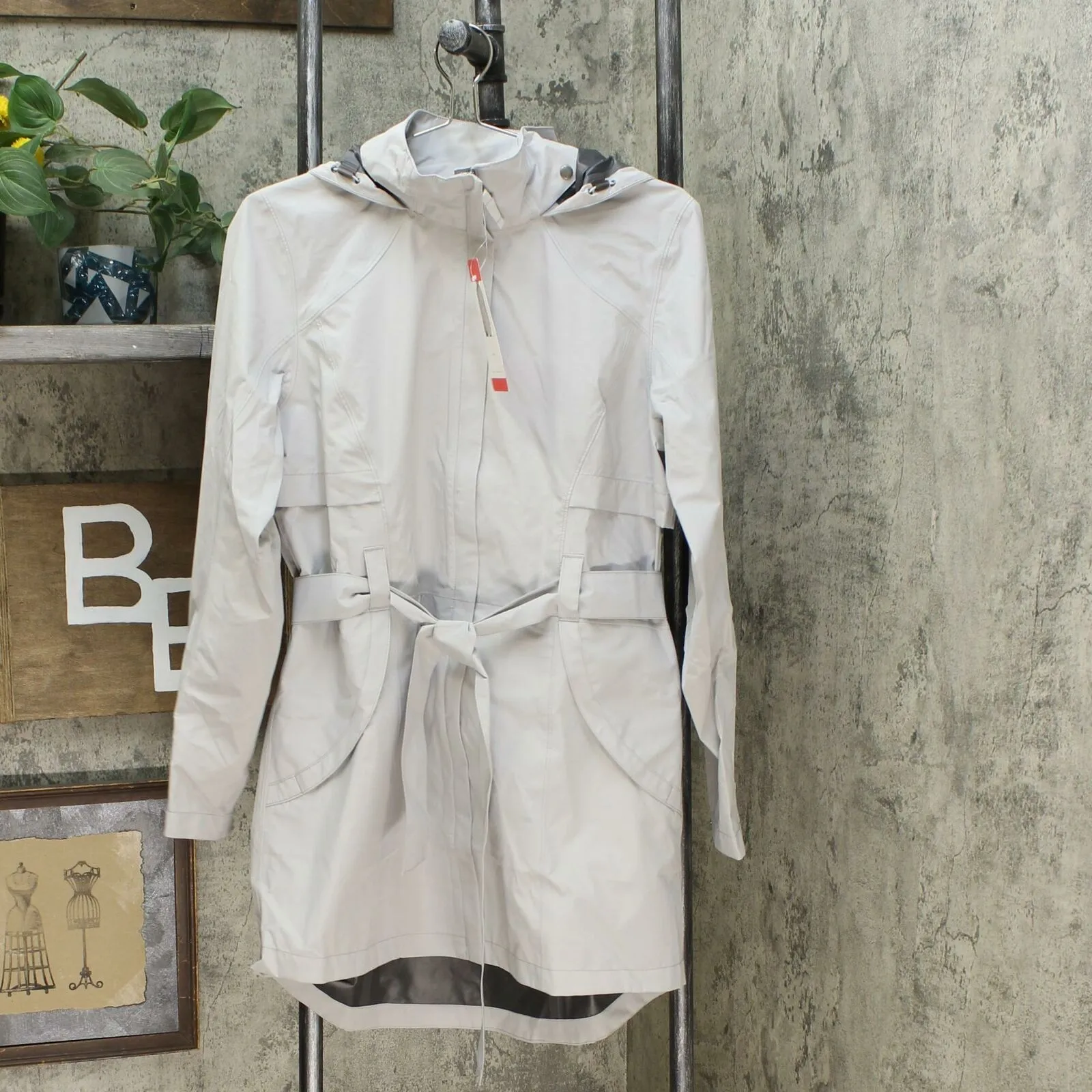 NWT Eddie Bauer Women's Kona Trench Coat. T12467 M