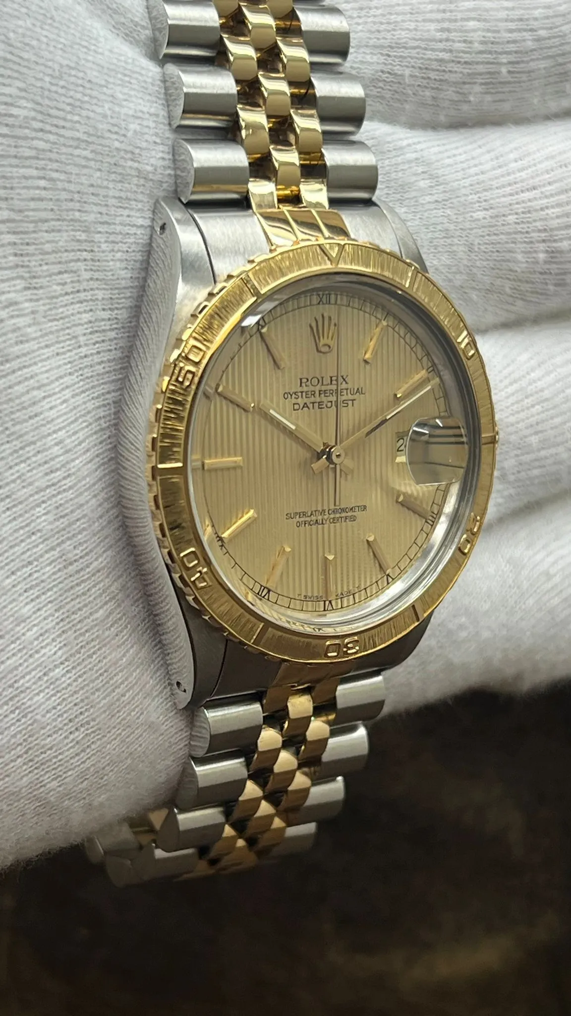 Rolex Datejust Turn-o-graph 36mm 16253 Champagne Dial Automatic Watch
