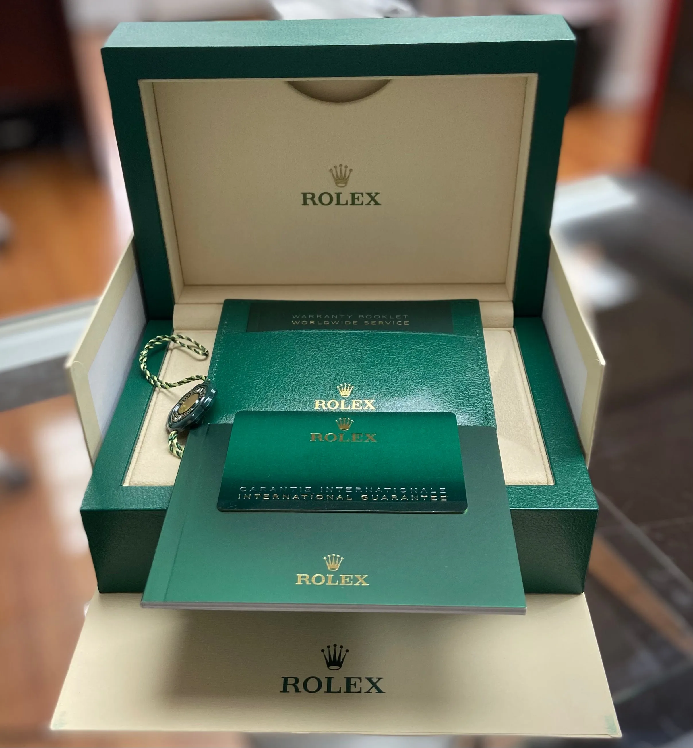 Rolex Submariner No Date 41mm 124060 2023 NEW Complete