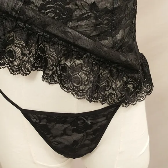 Sexy Black Lace Lingerie Bustier Corset w Thong