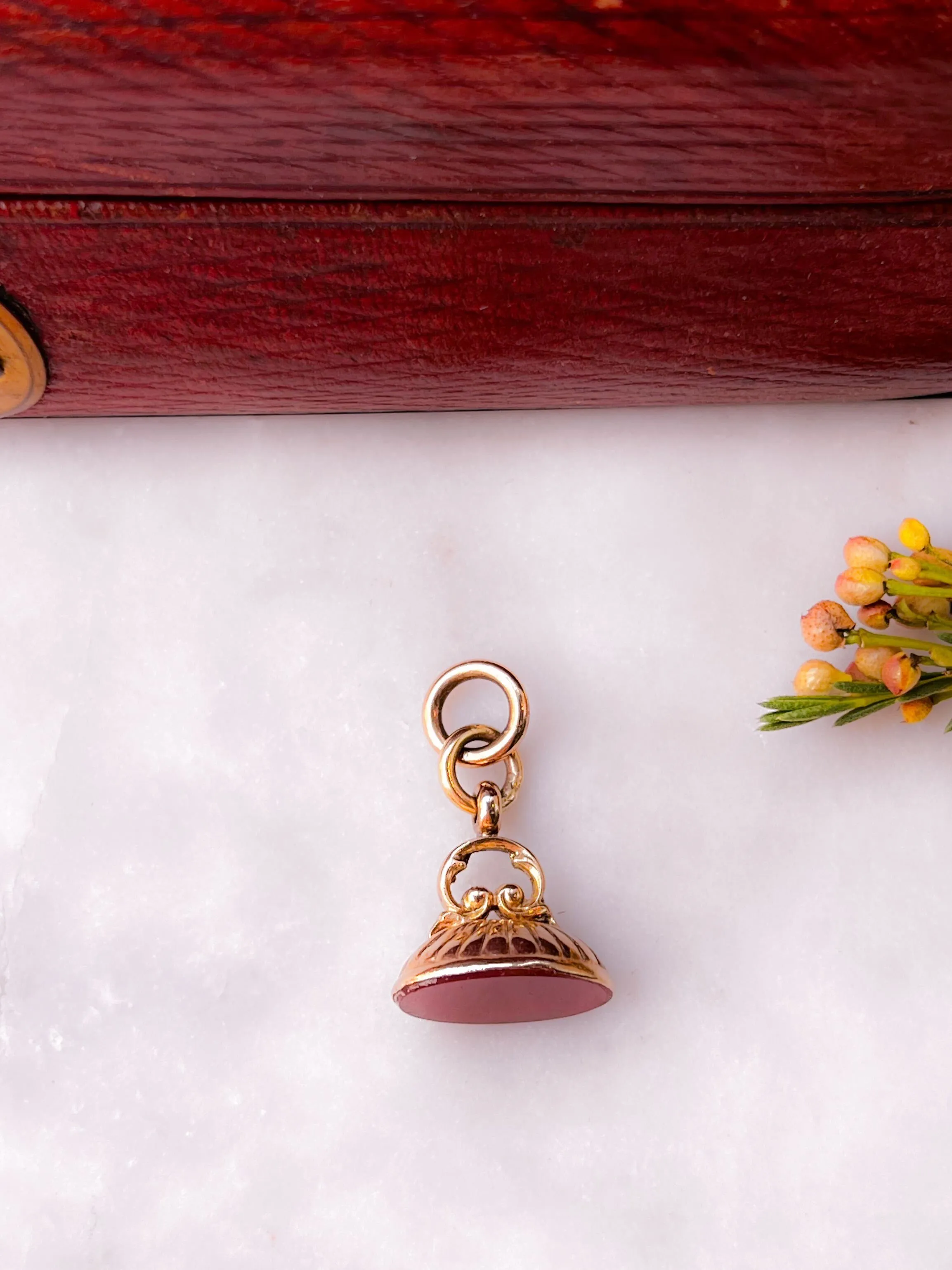 Special 9k Fob with Carnelian Bottom