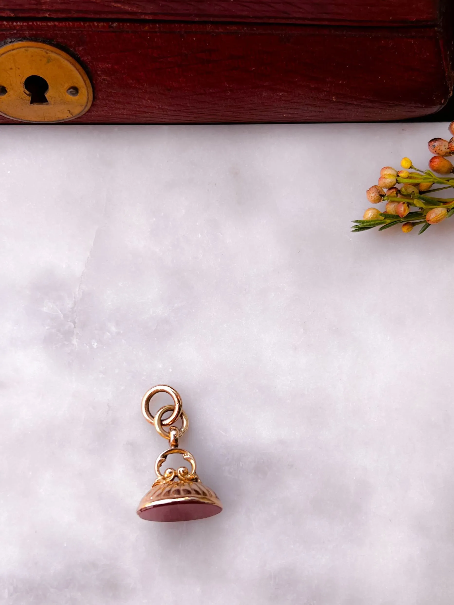 Special 9k Fob with Carnelian Bottom