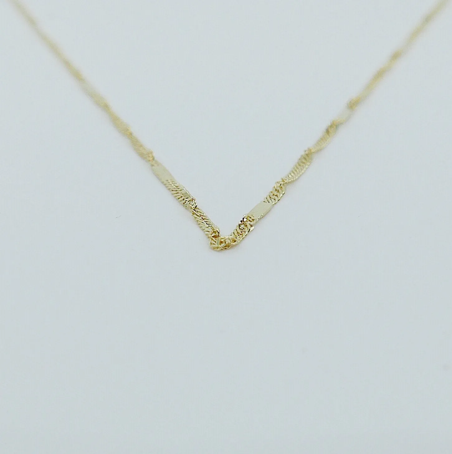 Twist Choker
