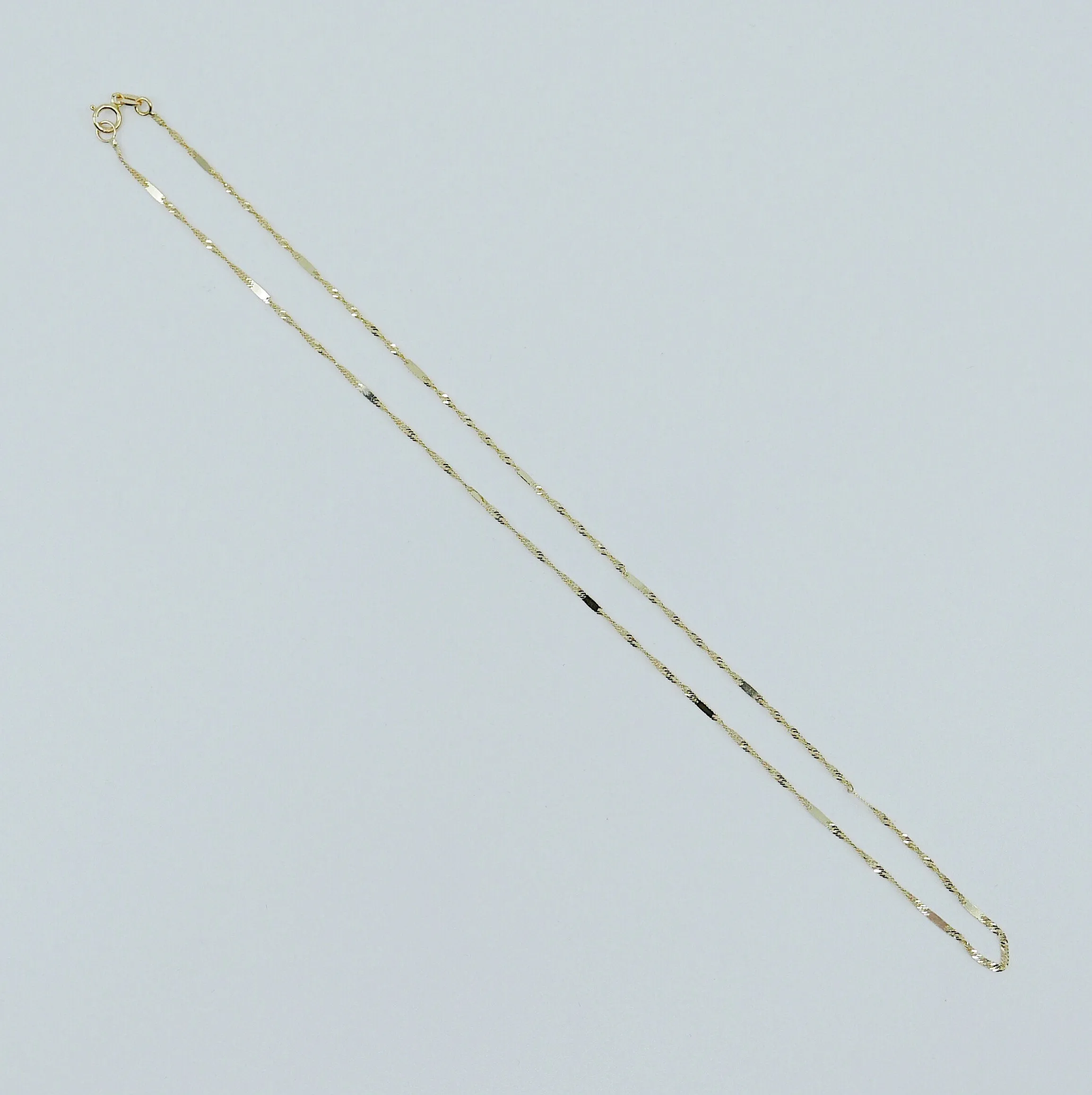 Twist Choker