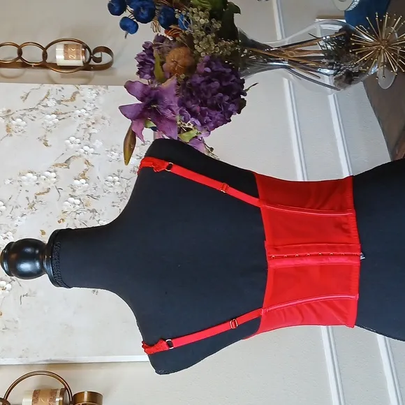 Victoria's Secret Very Sexy Red Lipstick Floral Luxury Corset Bustier. S…