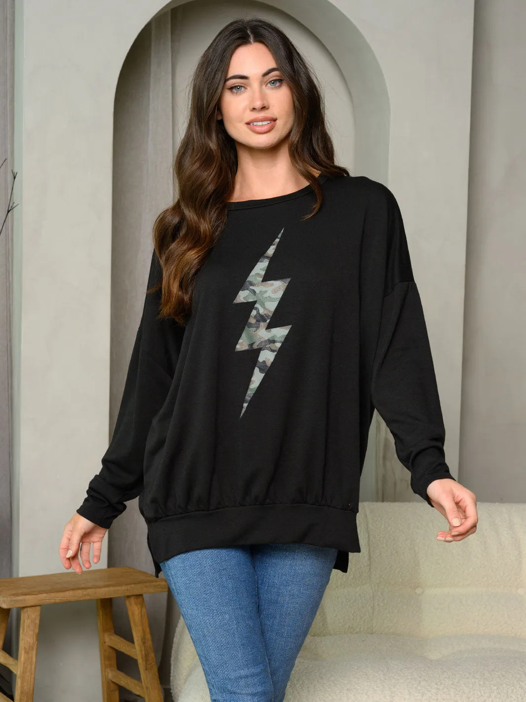 WOMEN'S LONG SLEEVE CAMO DETAILED SWEATER