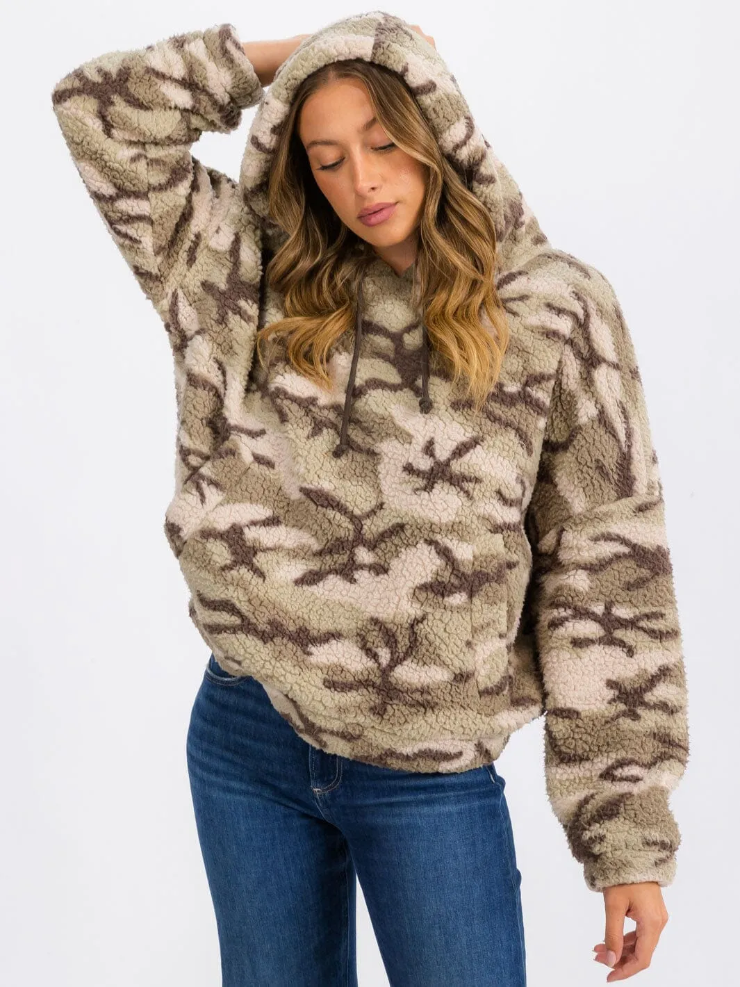WOMEN'S LONG SLEEVE FRONT POCKETS HOODED CAMO PULLOVER SWEATER