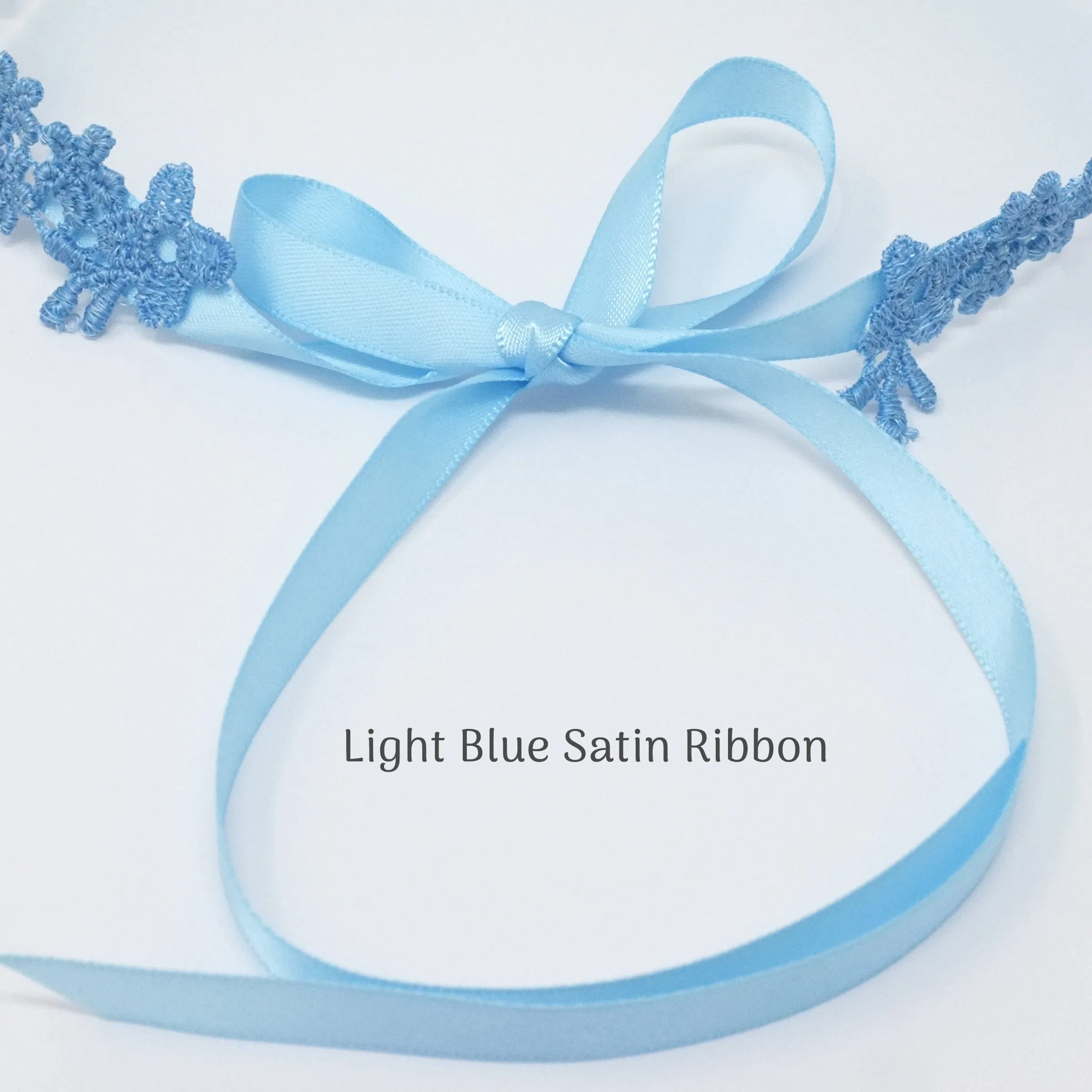 Yelena Light Blue Scalloped Lace Choker with Pendant